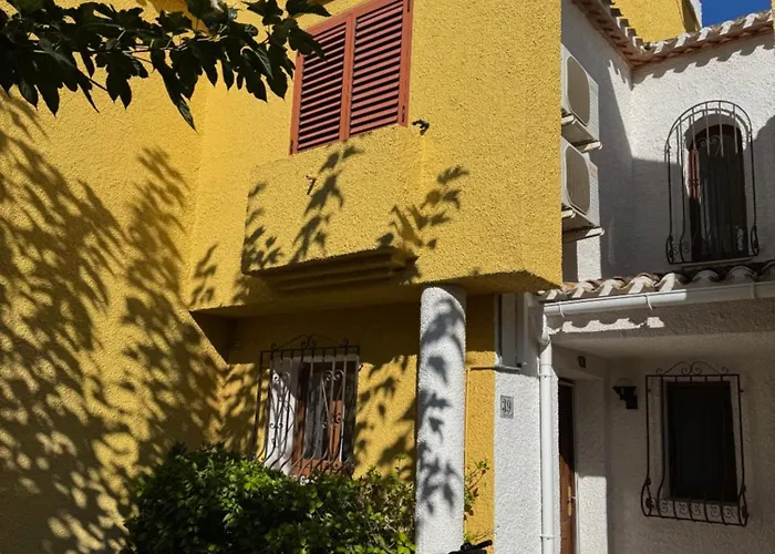 Апартаменти El Casa Kama